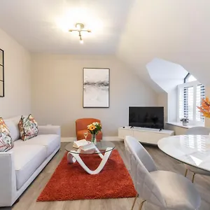 Apartment Elliot Oliver - Stylish Loft Style Two Bedroom With Parking, Gloucester